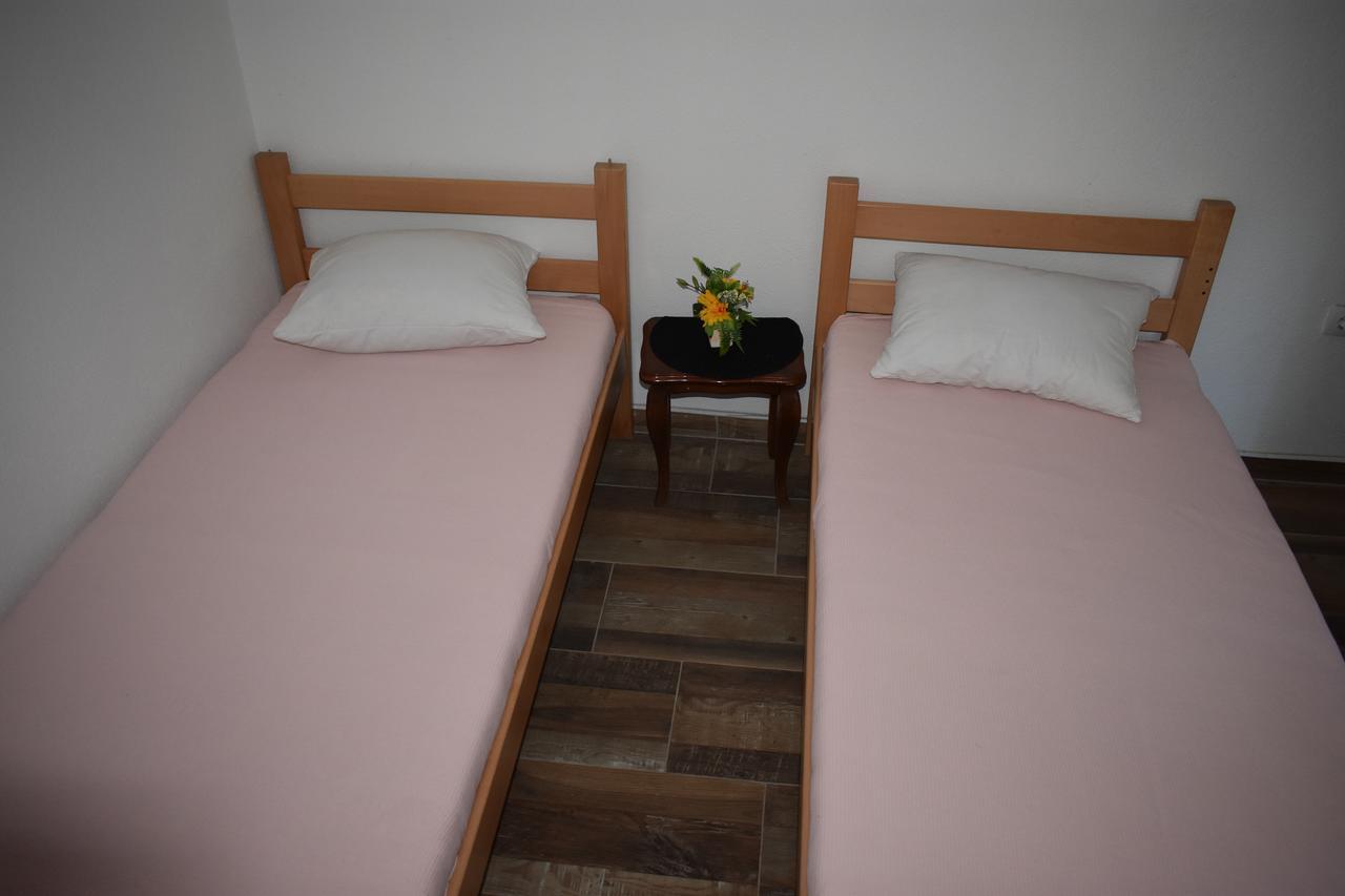 Hostel Omega Banja Luka Exterior photo