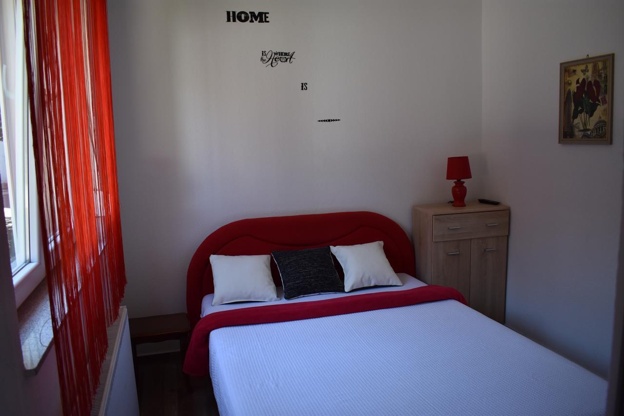 Hostel Omega Banja Luka Exterior photo