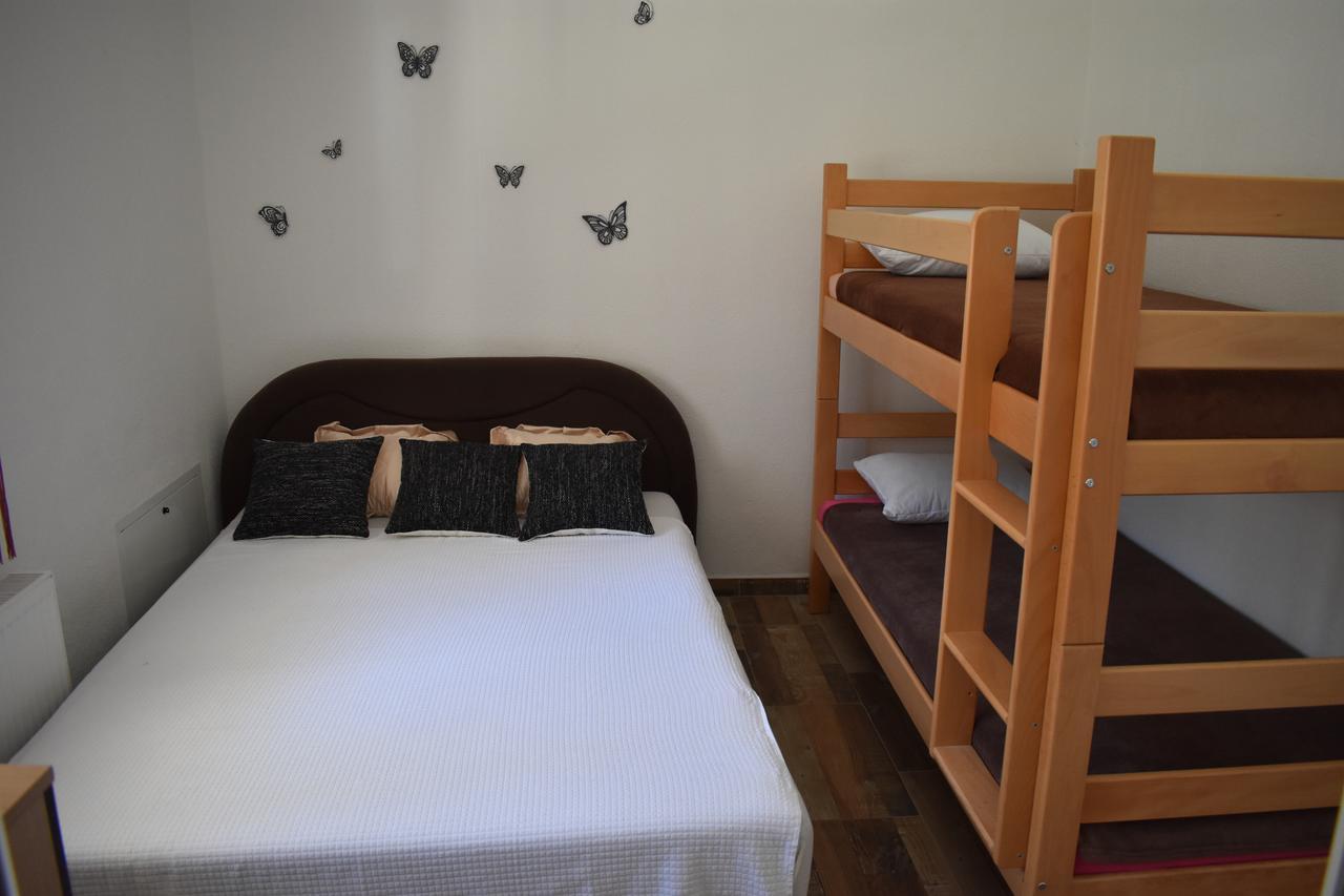 Hostel Omega Banja Luka Exterior photo